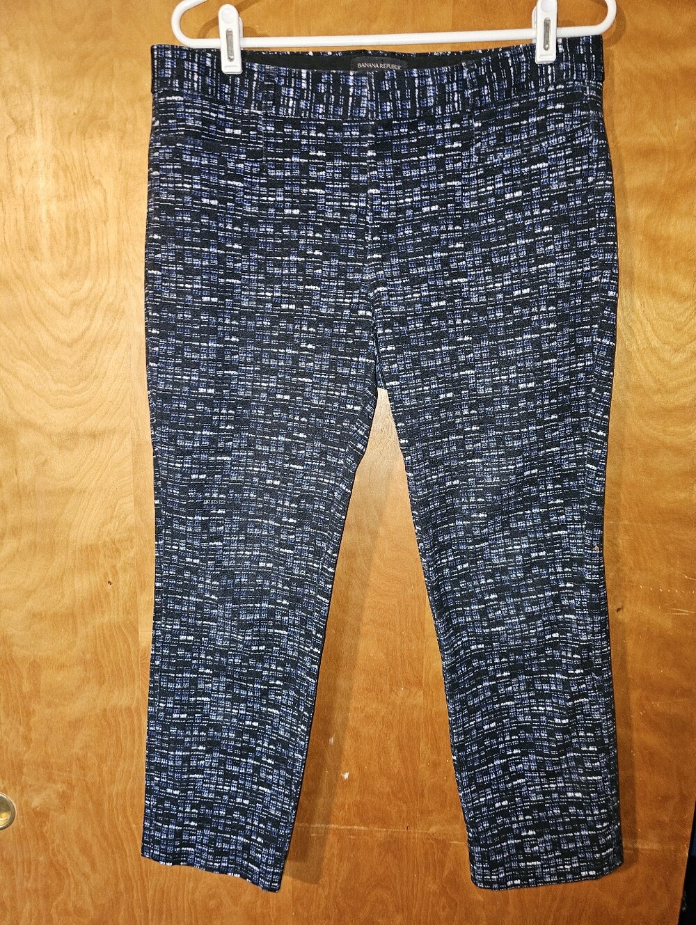 Banana Republic Navy & Light Blue Patterned Cropped Pants